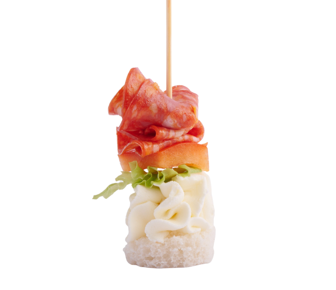 Канапе на шпажці з салямі 2 шт.