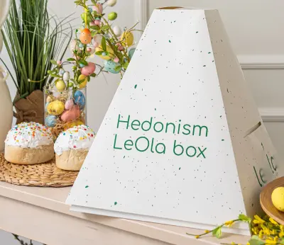 Hedonism LeOla box with Easter decorations